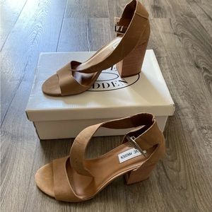 Steve Madden Heel Estoriaa Tan, size 9,5